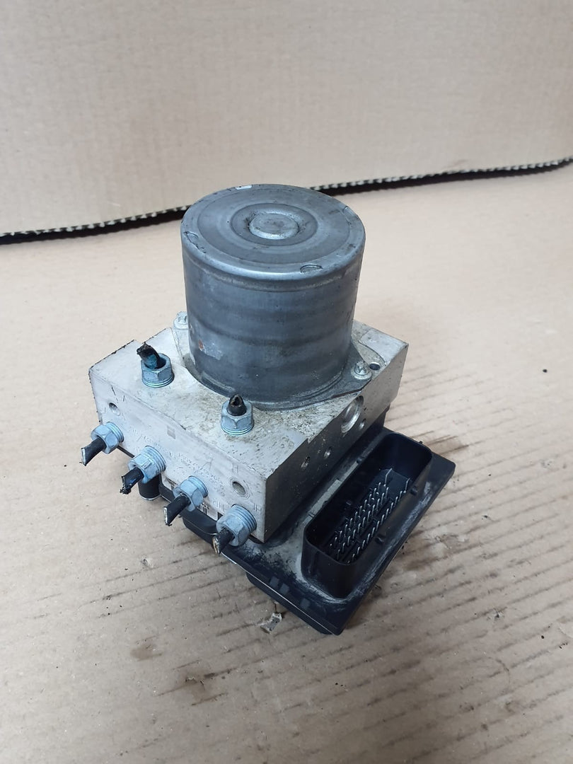 2010-2015 BMW X1 E84 ABS/DSC ANTI LOCK BRAKE Pump 6860216 OEM
