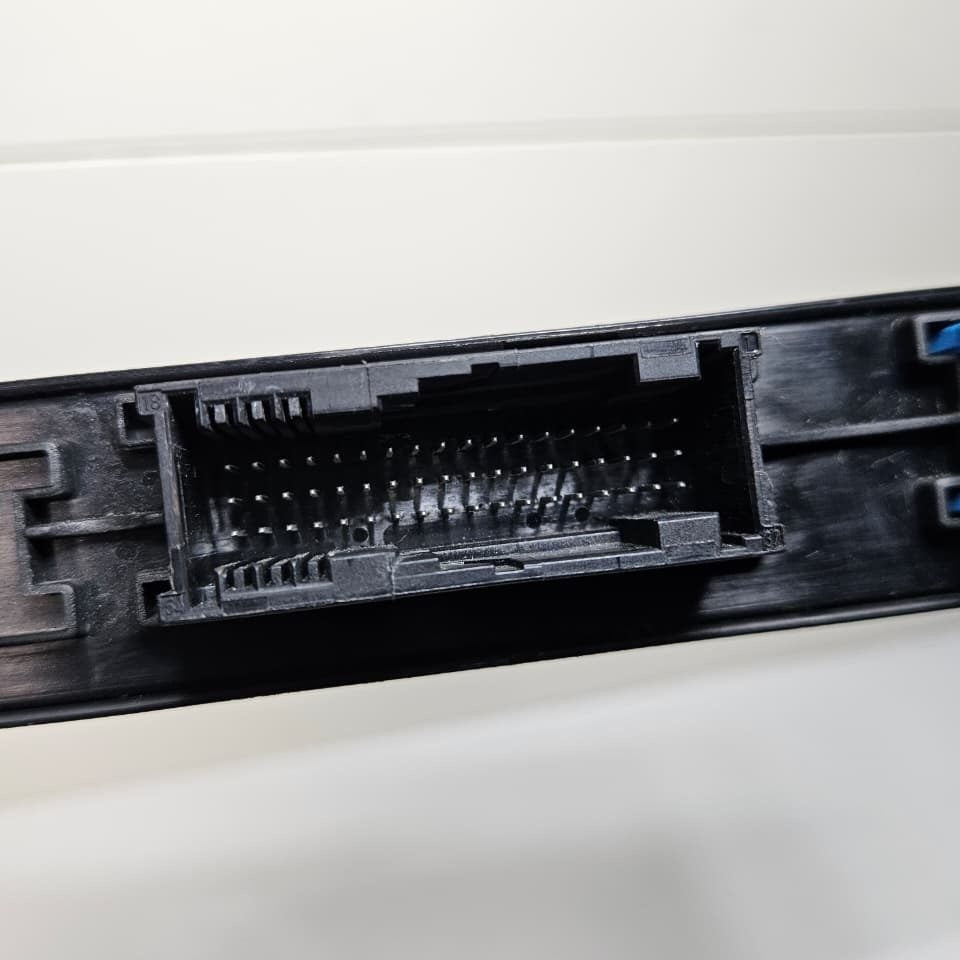 BMW E90 E91 Body Control Module 9229878