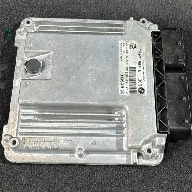 BMW  X5 F15 N57N ENGINE CONTROL UNIT  MODULE  DDE ECU ONLY - 8586540