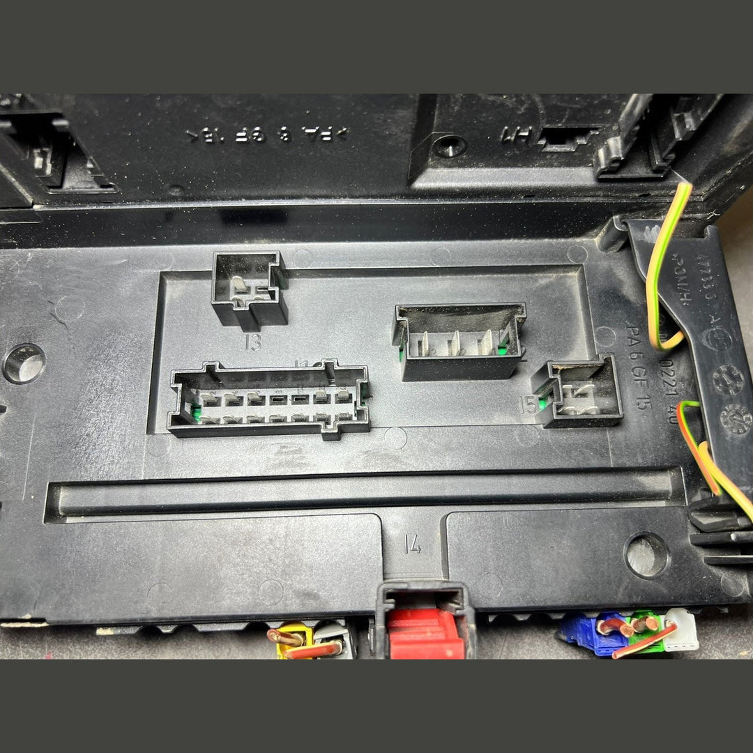 Mercedes Benz W221 Rear Sam Fuse Box Relay Control A221 9006902 \ A221 9003602
