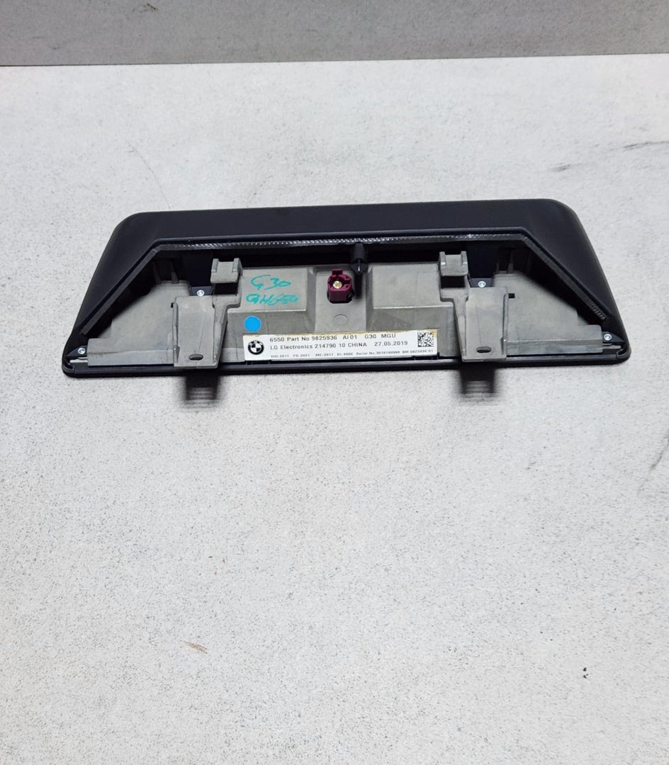 2020-2023 BMW 530i Central Display Screen 9825936 5 Series G30 G31 MGU 