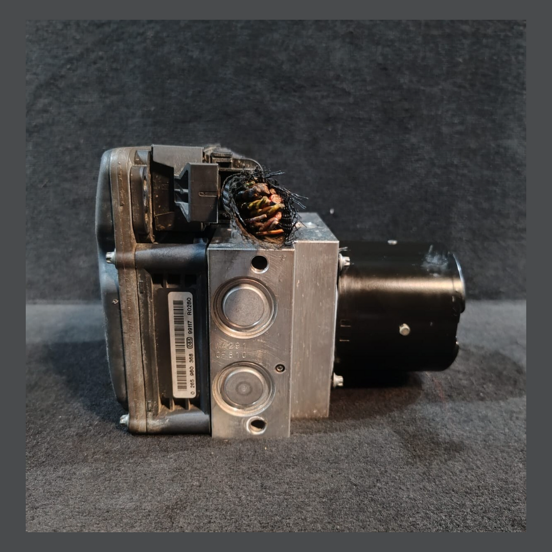 BMW F01 F02 DSC ANTI LOCK BREAKING SYSTEM Hydraulic  Pump Unit Module - 6795069
