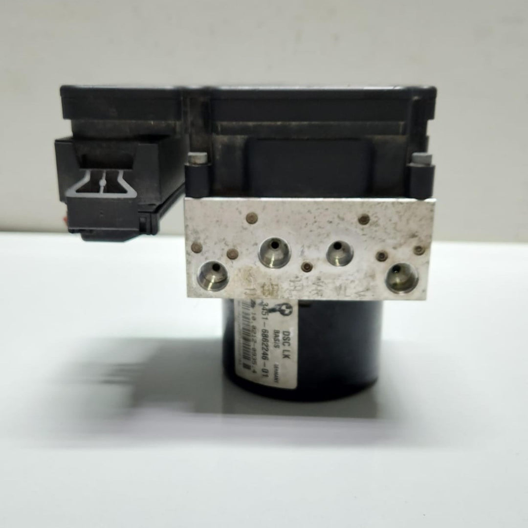 2012-2016 BMW 328i ABS Pump Control Module 6862247 1, 2 and 3 Series OEM 