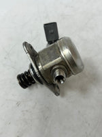 Bild in die Galerieansicht laden, 2014-18 BMW X5 550i 650i 750i 750Li X6 4.4L High Pressure Fuel Pump 7595339 OEM