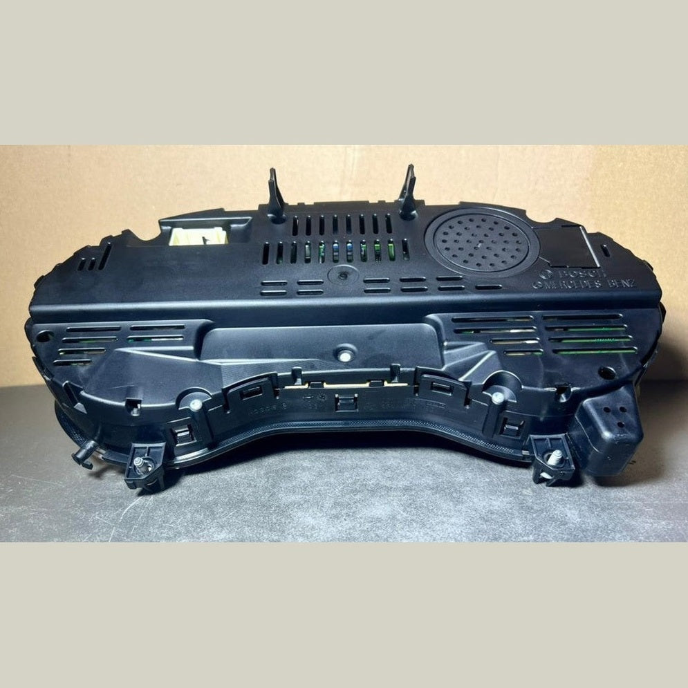 2012-2014 Mercedes-Benz W246 B-Class Instrument Cluster Speedometer A246 9006913