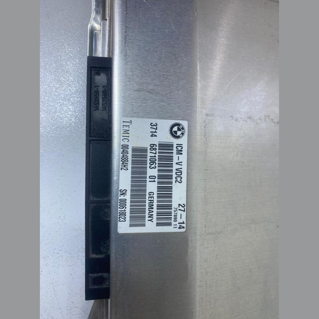 2012-2018 BMW F10, F11, and 7-Series SUSPENSION CONTROL MODULE 6871063 OEM