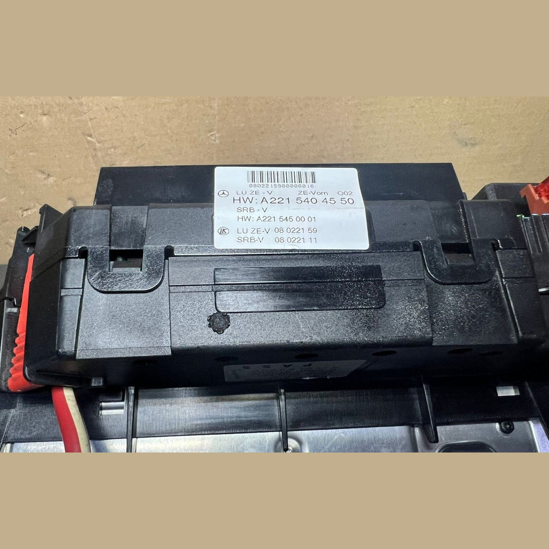 Mercedes W221 S-Class Front Fuse Relay Box SAM Control A221 5404550 \ 2215401001