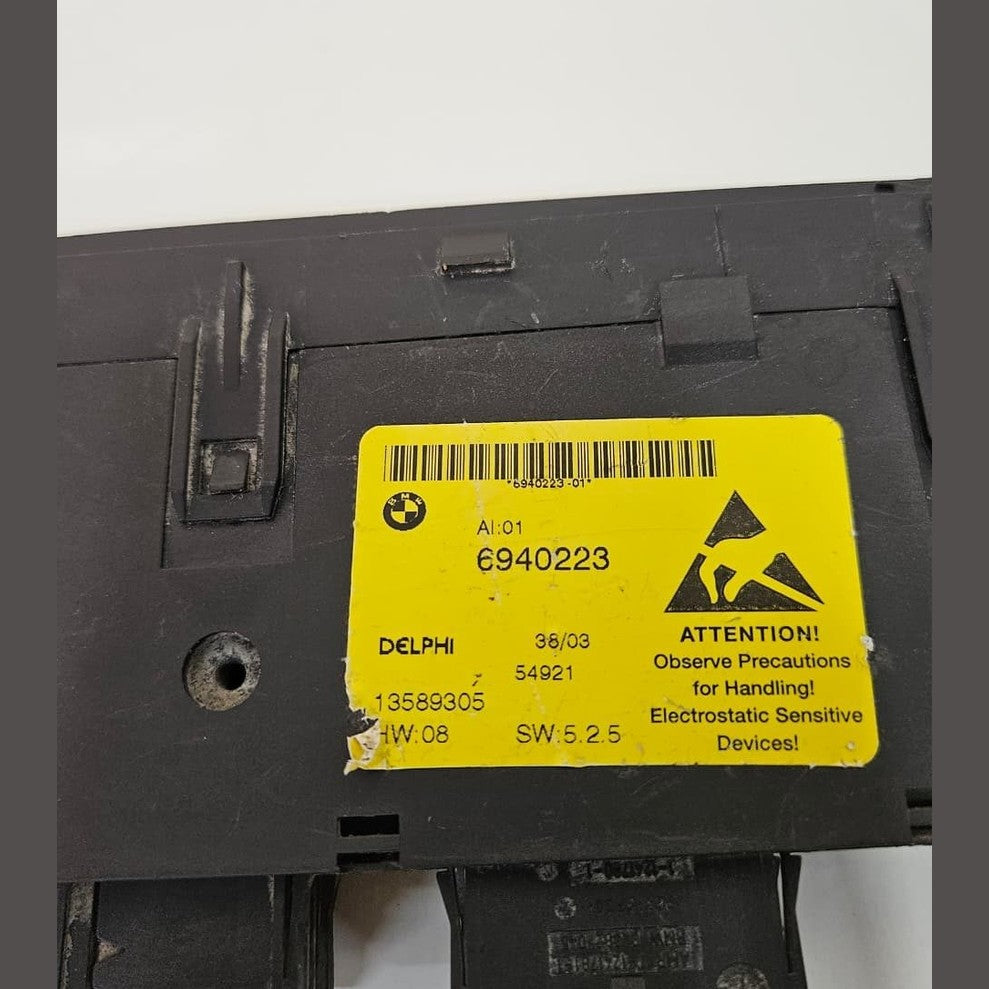 2004-2008 BMW E60 E61 525i Heated Seat DSc Switch Panel 6940223