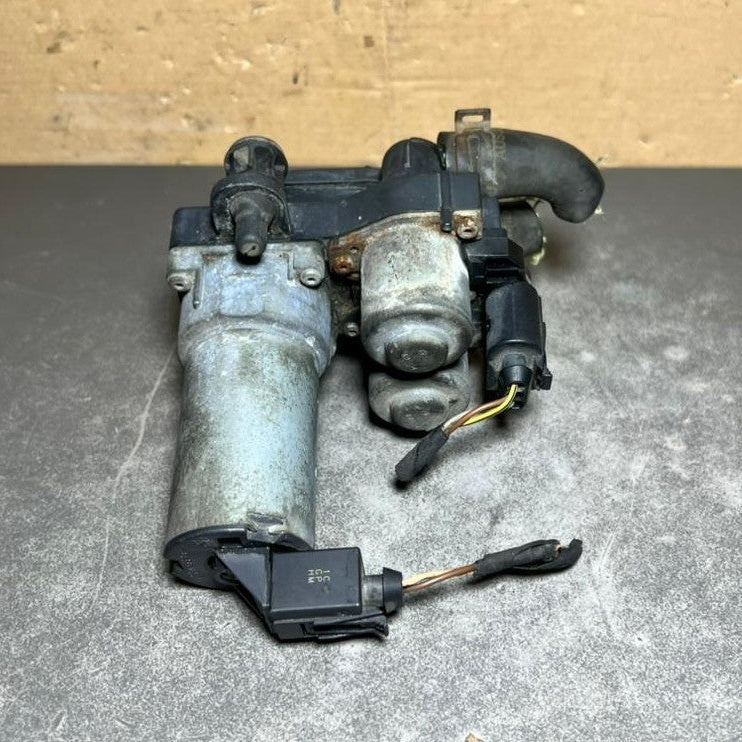 00-06 Mercedes Benz W220 S-Class Water Pump Heating Control Valve A220 8300284