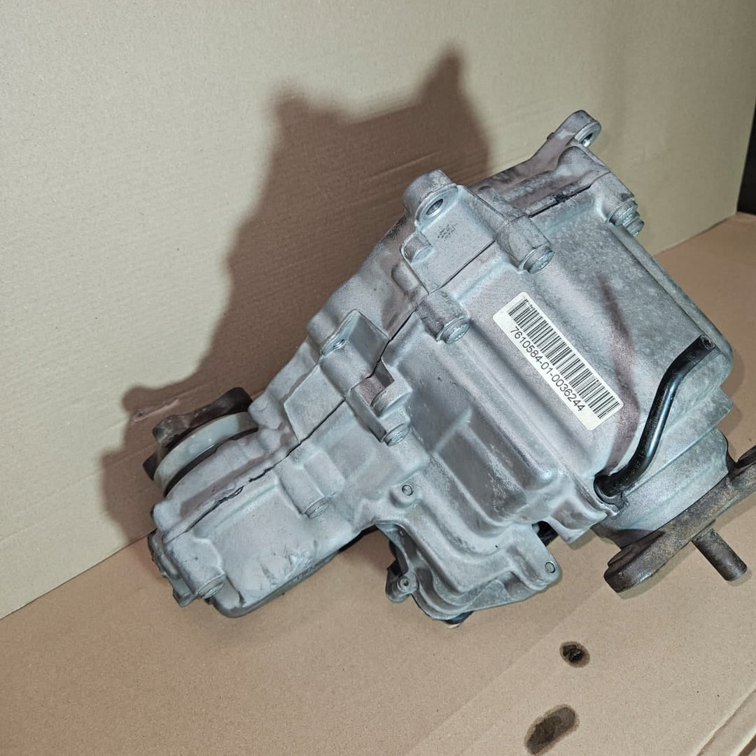2010-2015 BMW X1 E84 Transfer Case ATC 350 7610584 OEM