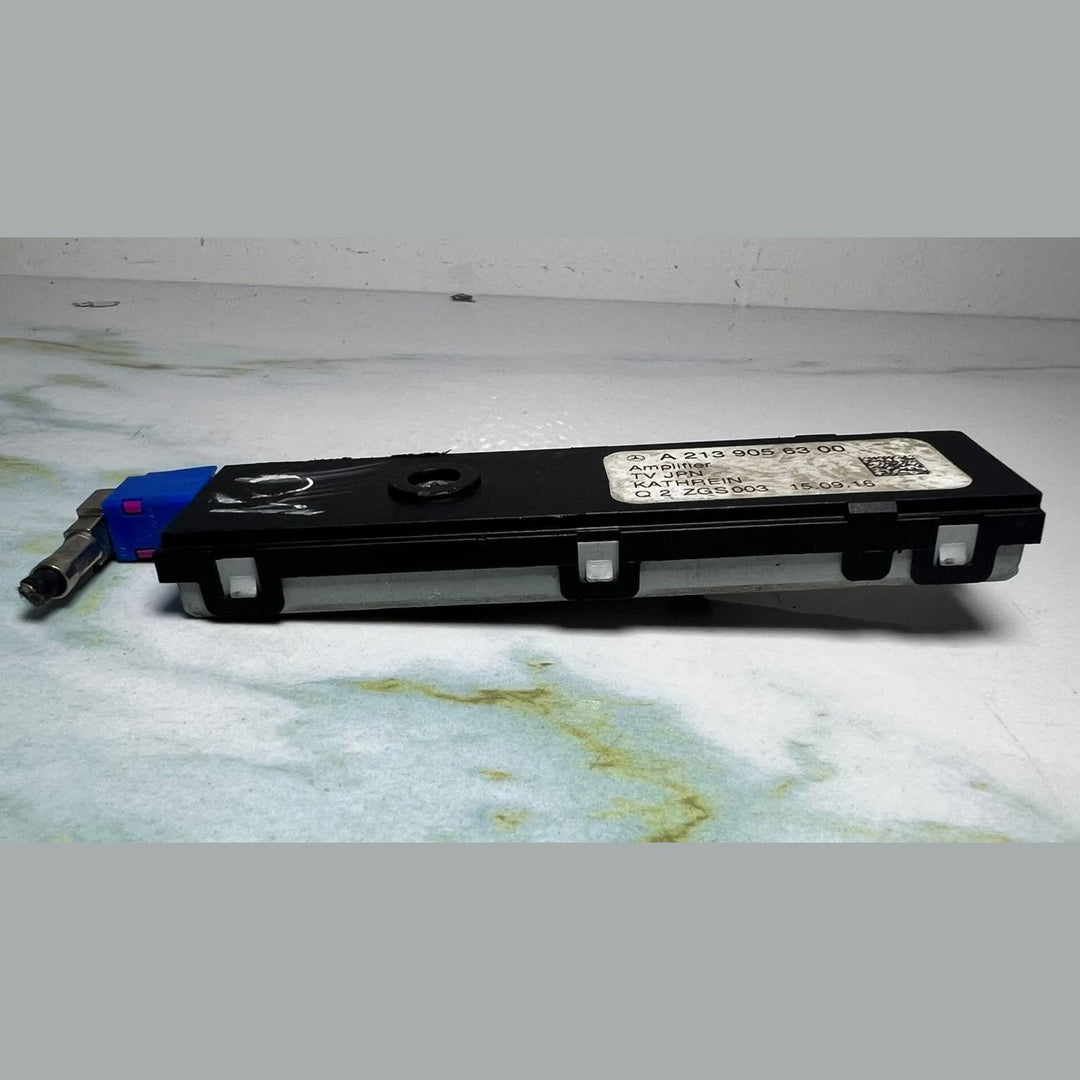 Mercedes A-Pillar Antenna Amplifier A2139056300 E-Class W213
