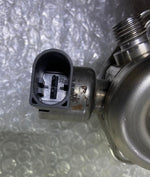 Load image into Gallery viewer, OEM BMW F20 F22 F11 Petrol N55 High Pressure Fuel Injection Pump 7610761 BOSCH