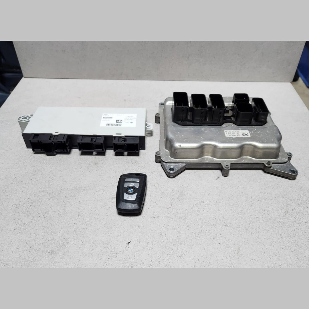 2011-2013 BMW 125i Engine Control Unit ECU Set 8617551 F20 F21 125i N20