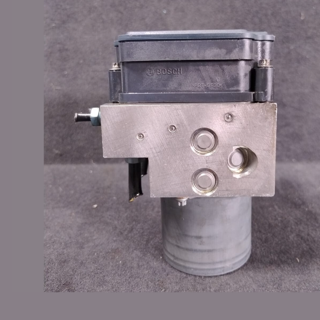 BMW 5 Series F10 F11 Anti lock Braking SystemDSC  Module Hydraulic Unit 6868335