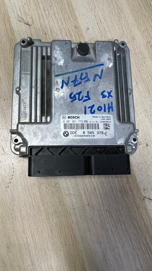 BMW Engine Control Unit 8585379 X3 F25 N57D30A 3.0 DIESEL ECU UNIT 