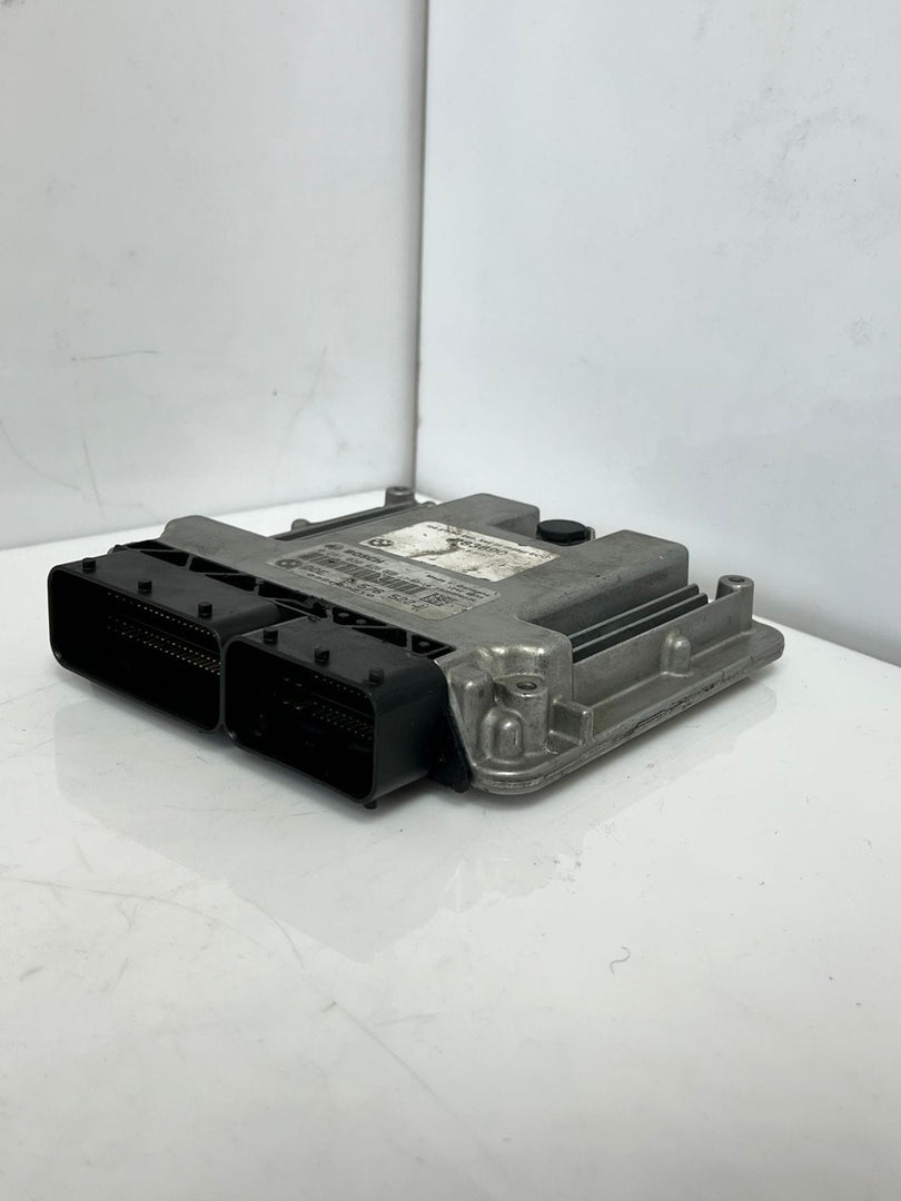 BMW X1 F10 F20 F21 F30 F48 DDE Engine Control Unit BOSCH 8576522 OEM