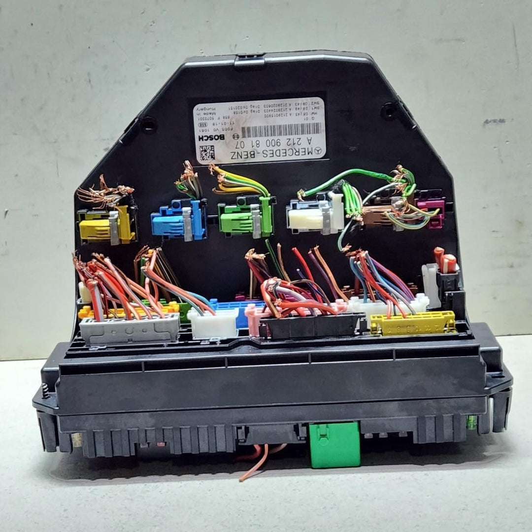 2010-2015 Mercedes-Benz C300 Front Sam Fuse Relay Module A2129008107 W204 W350 