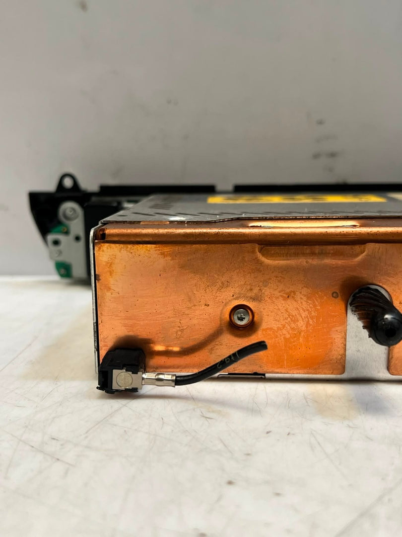 2004-2010 BMW X3 E83 Radio Receiver Am Fm Cd Player 9205282 OEM