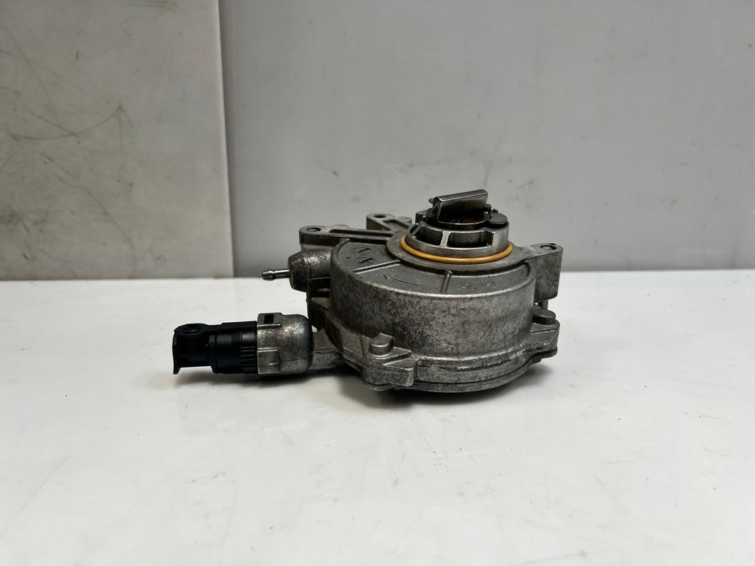 2010-2017 BMW 750i N63 5' 6' 7' X' M5 M6 S63 Brake Booster Vacuum Pump 7566291