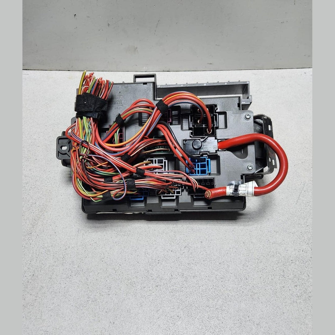 BMW Z4 E89 Power Distribution Fuse Box Front Plastic Metal 9154971 OEM