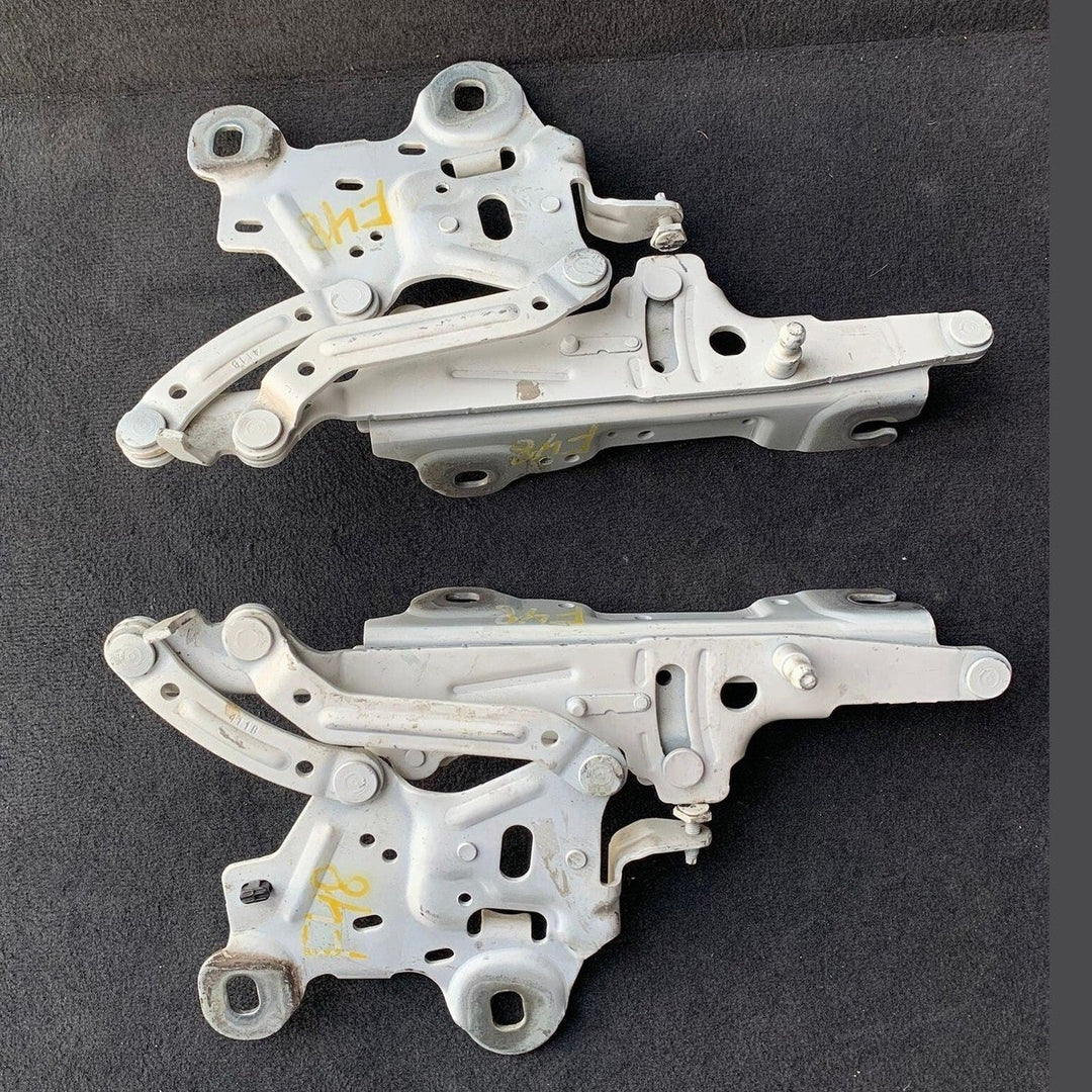 BMW F48 F39 B46 B48 X1 X2 HOOD HINGES SHOCK  BRACKET  SET R&L -7329441-42