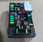 قم بتحميل الصورة إلى عارض الصور، BMW F98 F97 X4 X3 G01  M BODY FUSE BOX CONTROL MODULE OEM  6828074