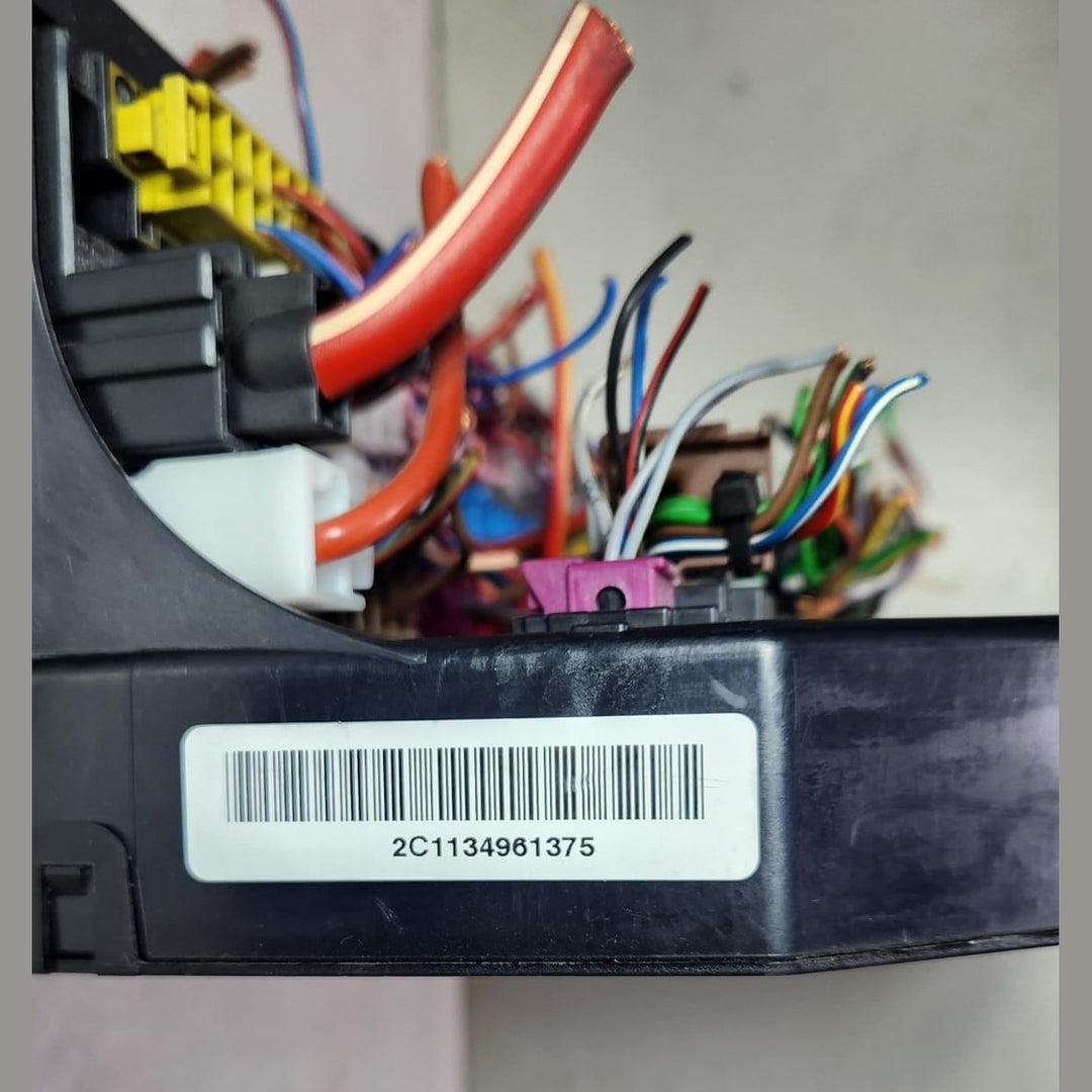 Mercedes-Benz Front Fuse Box Control Module A2129005912 C-Class W204 S204 OEM