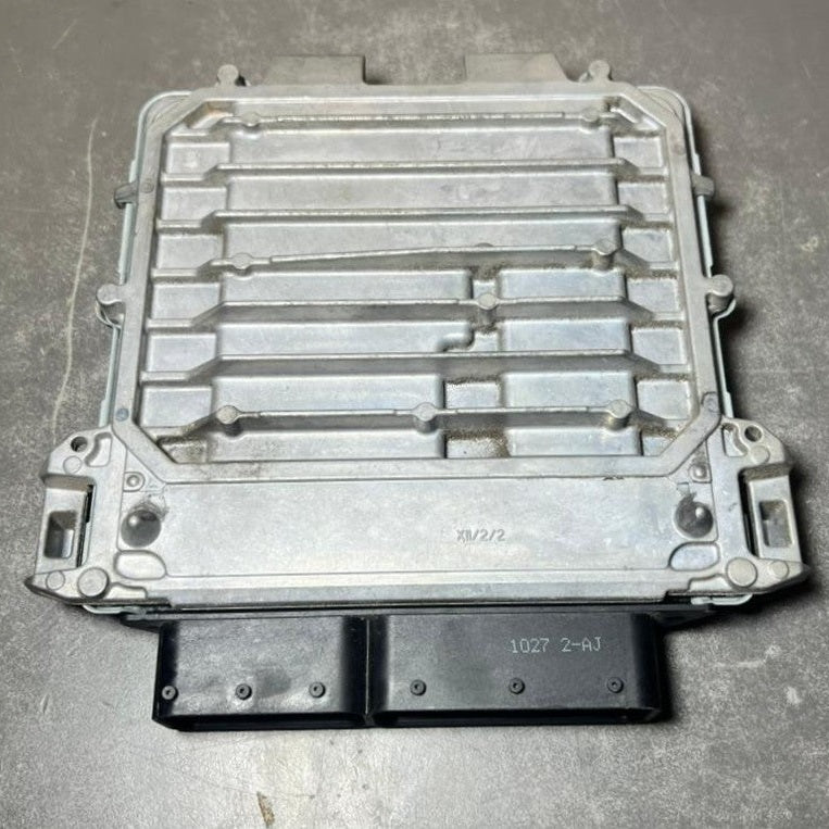 14-18 Mercedes W205 C-CLASS Engine Control Module Unit ECM ECU A274 9000800 OEM