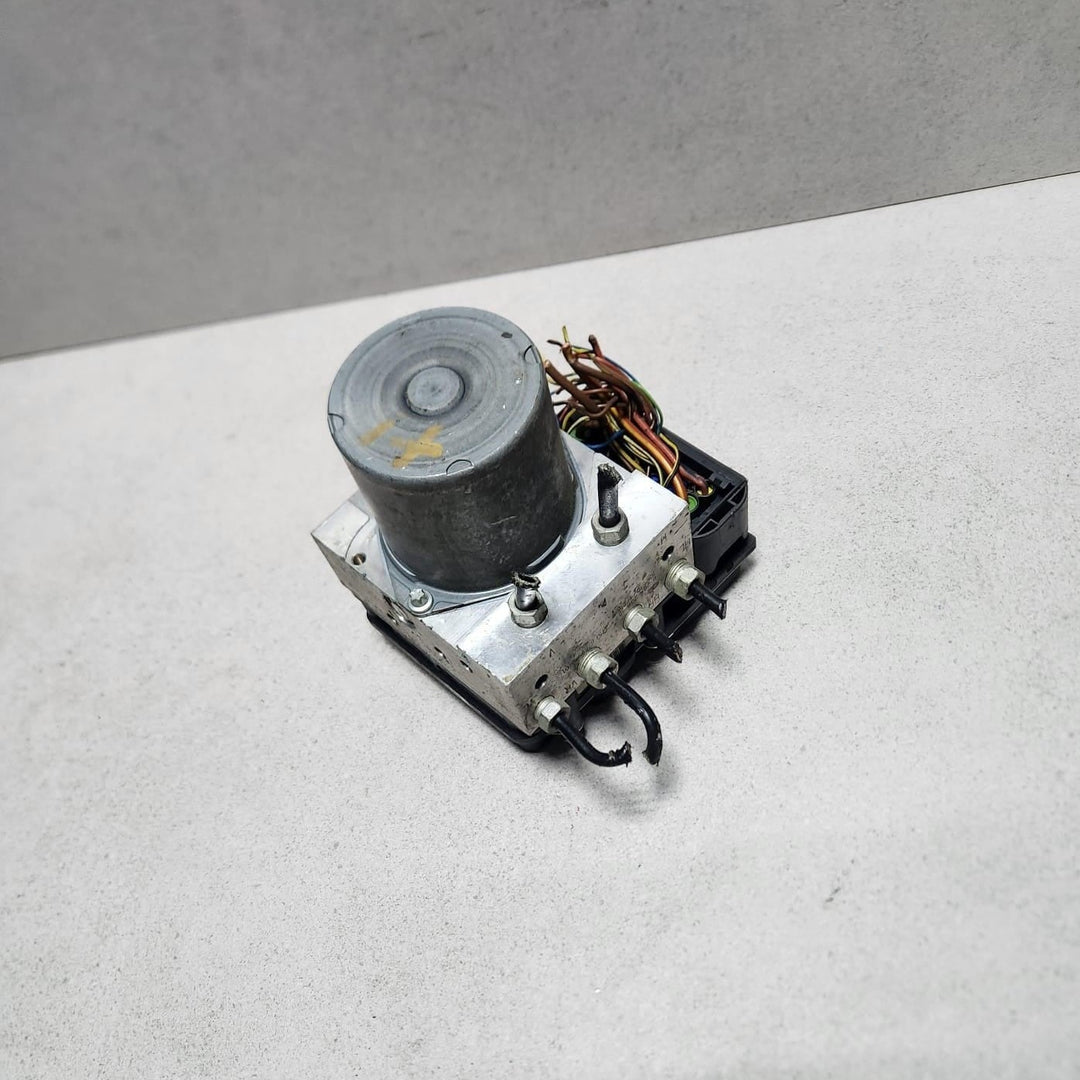2010-2012 BMW X1 Abs Pump Hydraulic With Ecu 6795186 X1 E84