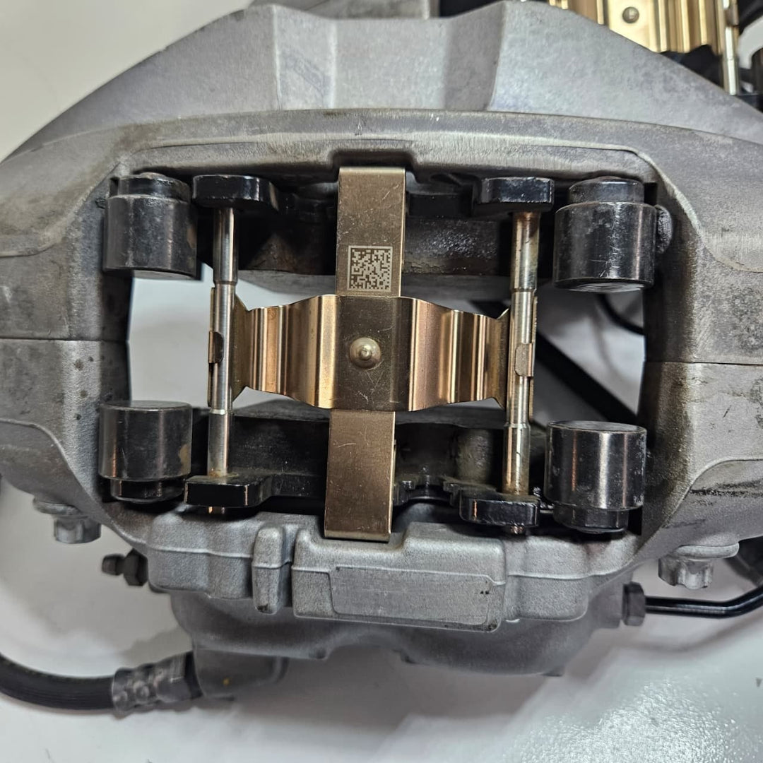 2019-2025 BMW X5 X6 X7 Front Right Left Brake Caliper 8843332-8843331 OEM 