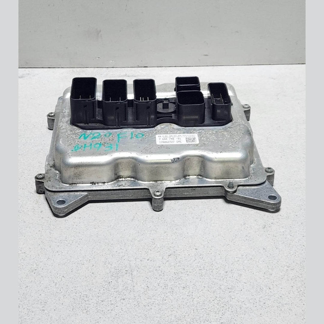 2012-2013 BMW 528i Engine Control Unit 7644748 5 Series F10 F11