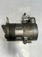 Bild in die Galerieansicht laden, BMW X5 F15 330e 530e xDrive 740e Electric AC Compressor PUMP 9364867 OEM