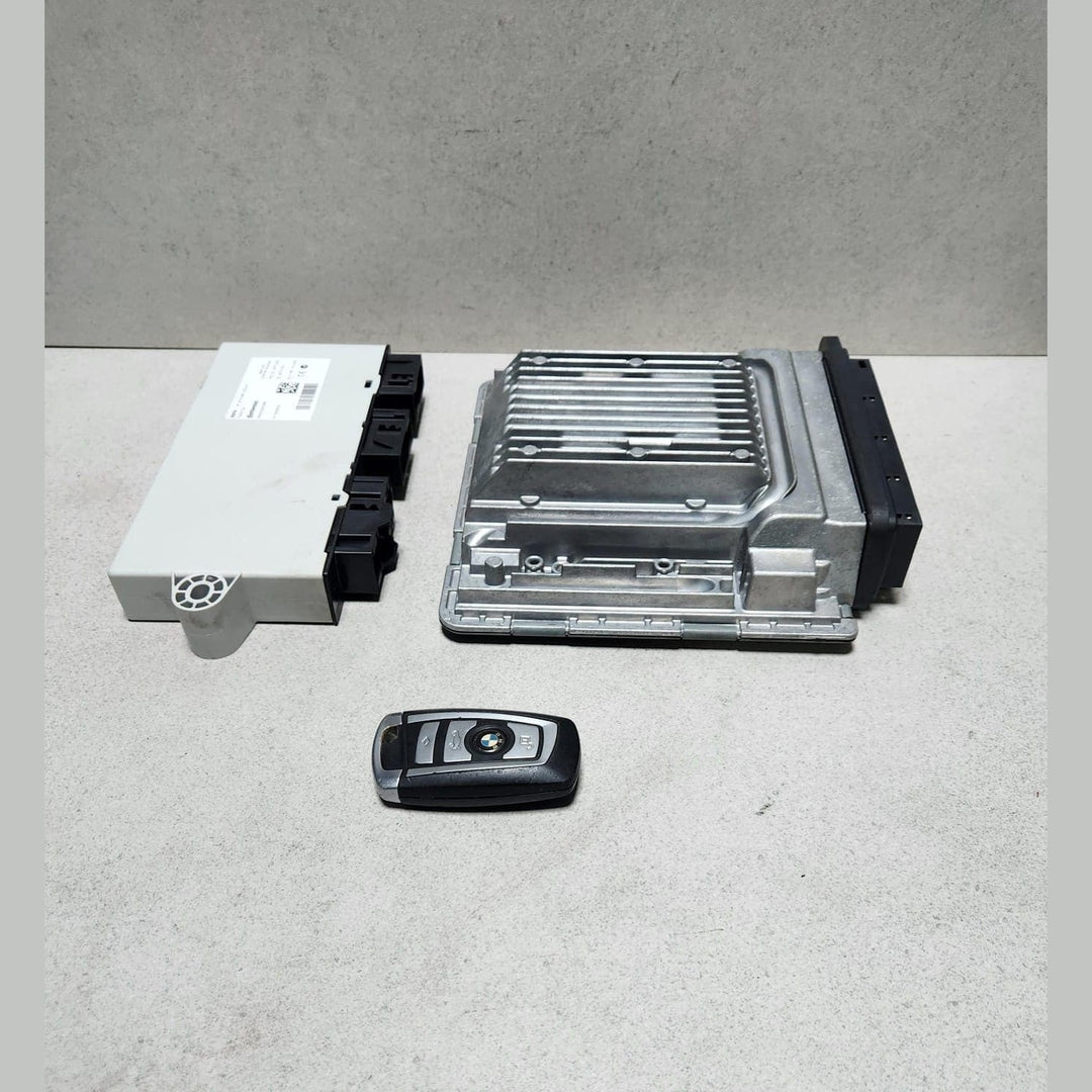 2007-2012 BMW F01 740i N54 RHD Engine Control Unit 7633038 ECU Set