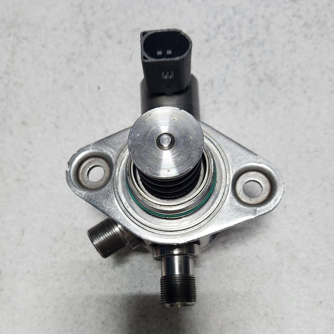 2012-2018 Mercedes-Benz CLS550 High Pressure Fuel Pump A2780701101