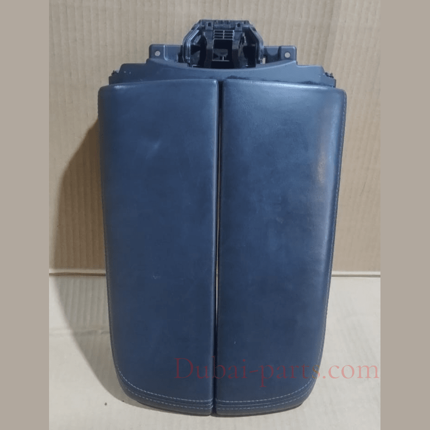 BMW G11 / G12 750I / 740I ARMREST STORAGE COMPARTMENT LID P/N 9348741