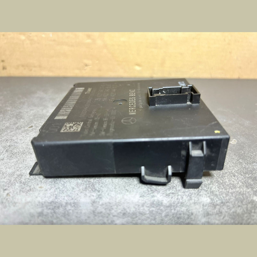 2007-2013 Mercedes-Benz W221 S-Class Gateway Control Module A221 5402762 OEM
