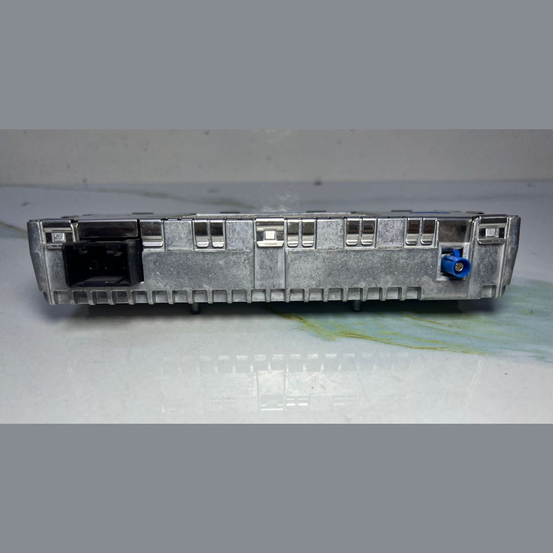 2010-15 Mercedes E350 E400 W212 Satellite Radio Control Module A212 8701789 OEM