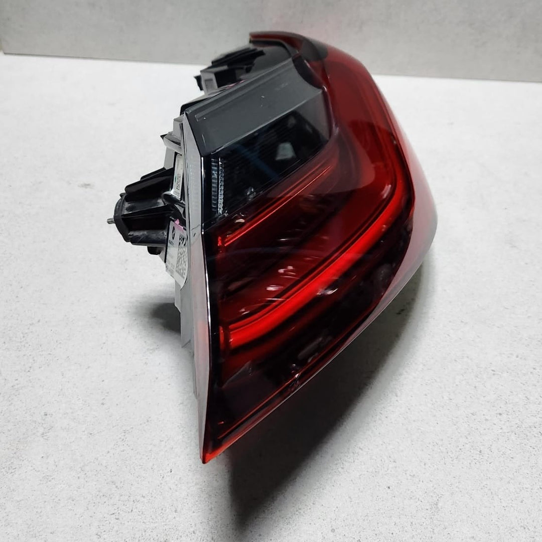 BMW Rear Light Side Panel Led Right 7445774  8 Series F91 F92 G14 G15 G16
