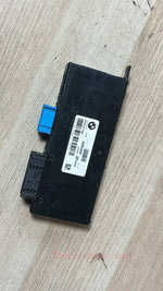 Bild in die Galerieansicht laden, 2011-16 BMW 528i Central Gateway Module 9284420 F10, F11, F12, F13, F06, and F01