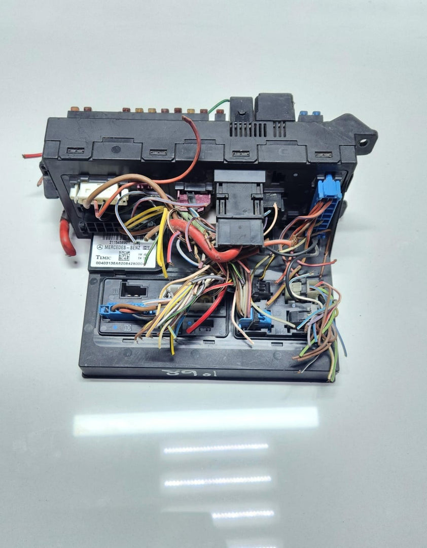 2004-2010 Mercedes-Benz CLS Fuse Relay Box SAM Module 2115458901 E-Class W211 