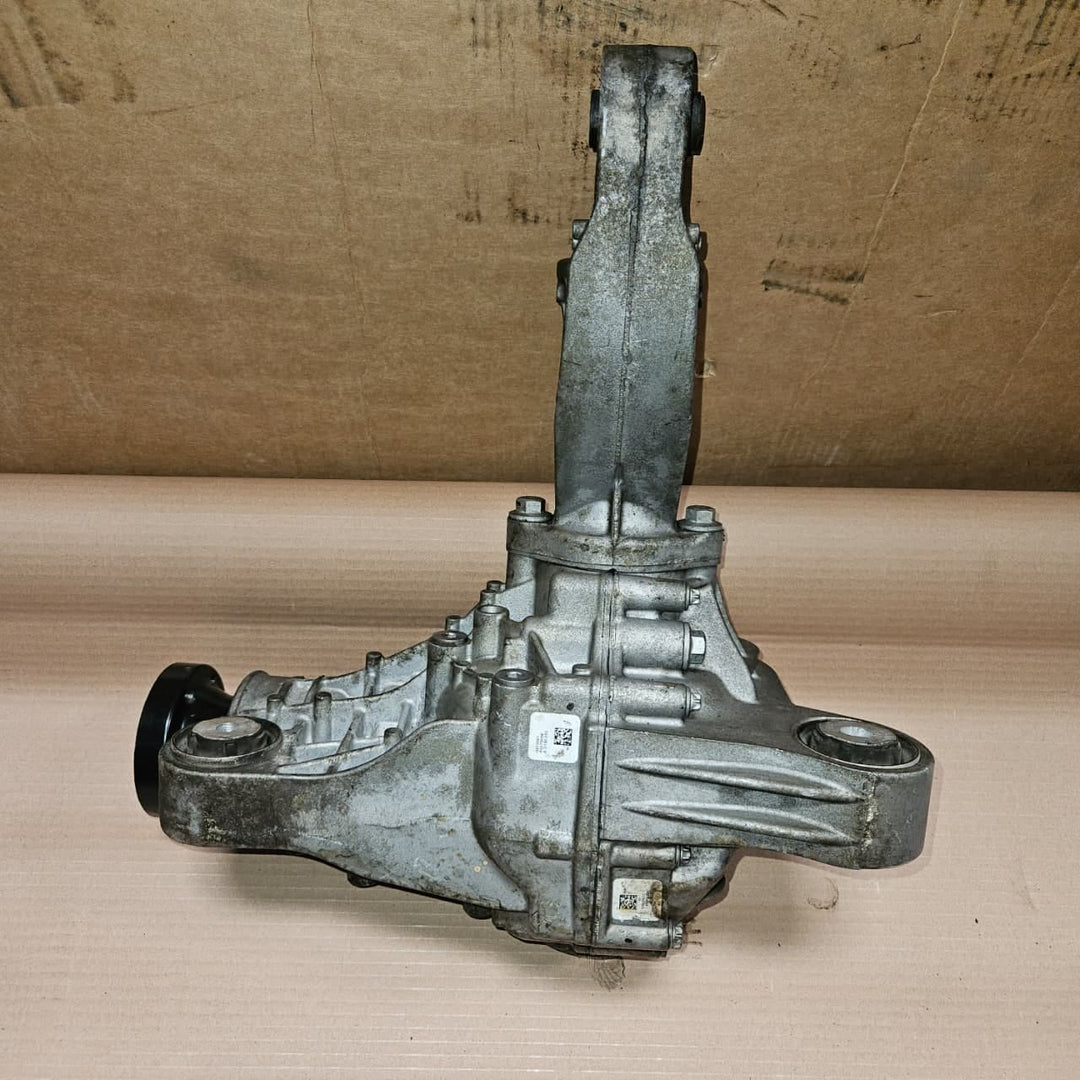 2015 Mercedes-Benz ML250 Front Differential Carrier A1663301900 2.85 ratio W166 