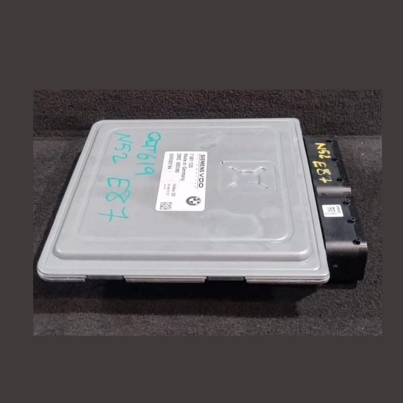 BMW E90/E92 E93 ENGINE DME CONTROL MODULE ECU P/N 7581123