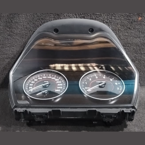 BMW E‑SERIES MULTIFUNCTION INSTRUMENT CLUSTER SPEEDOMETER KM/H P/N - 9382080