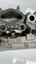 قم بتحميل الصورة إلى عارض الصور، OEM Left Valve Cover for 2012-2016 BMW F10 M5 with S63 engine. 7603653