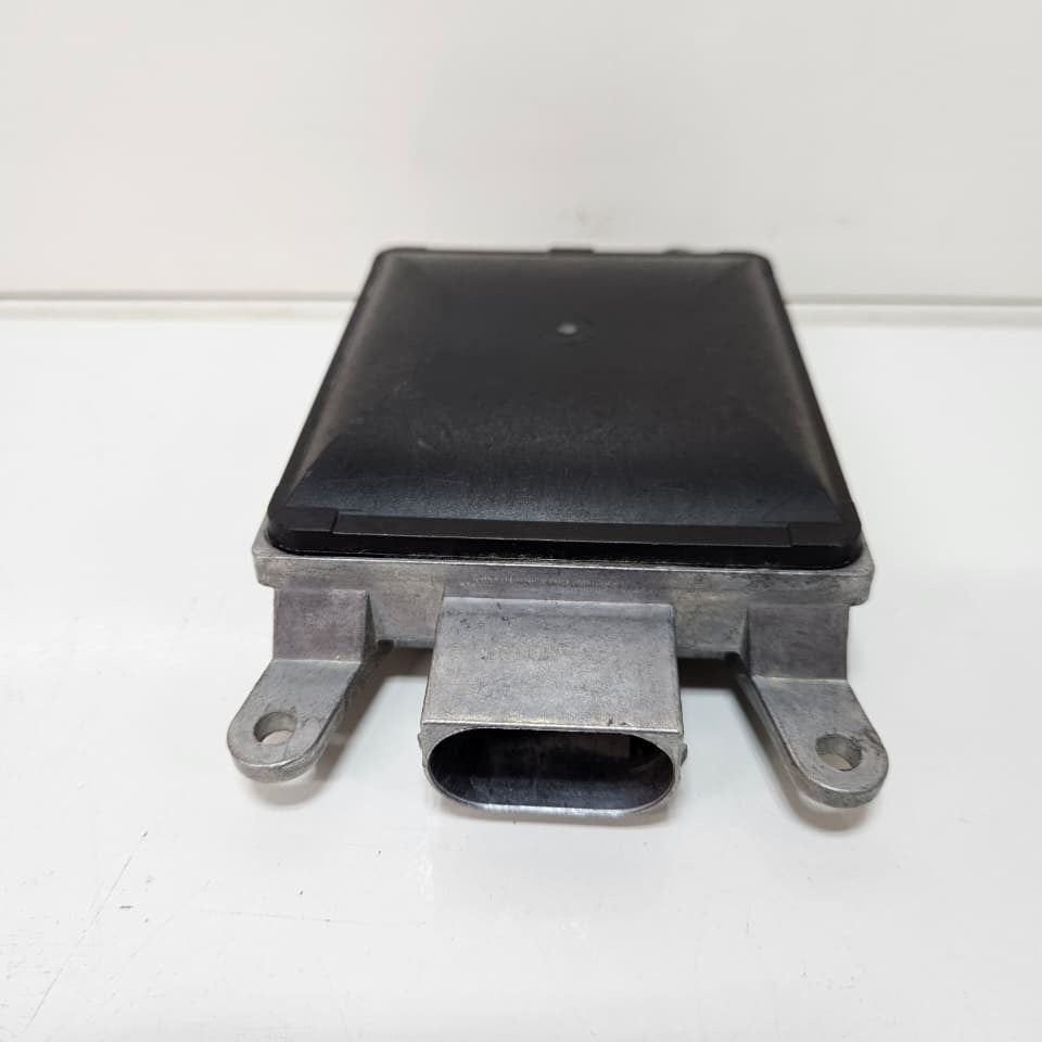 BMW F10 F06 F12 F13 F01 F02 Right Side Blind Spot Radar Control Module 6873339