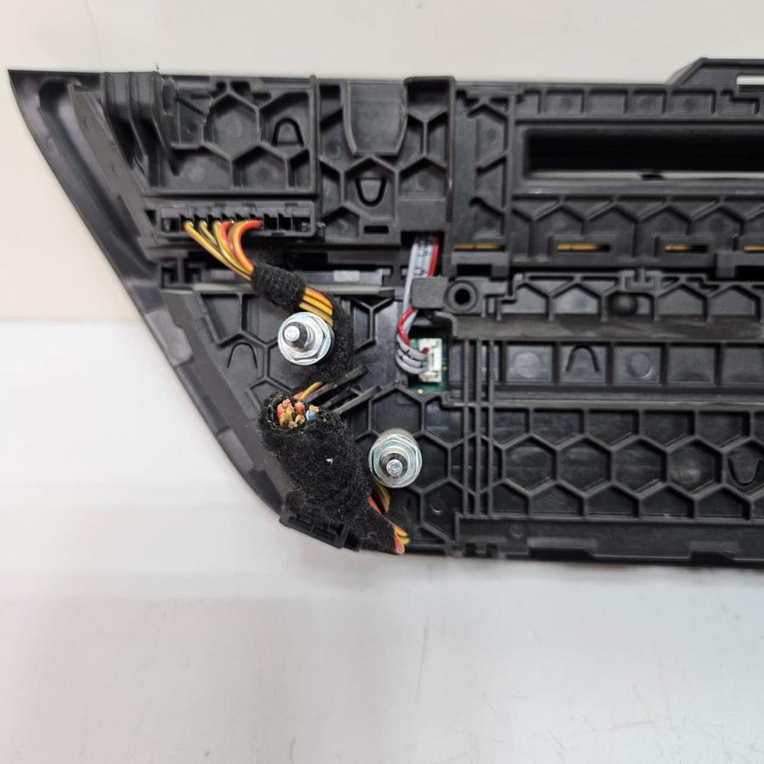 2017-2020 BMW  5 Series G30 G31 530i Air Conditioning Control Panel 5A09B19