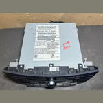 Bild in die Galerieansicht laden, 2012–2014 Mercedes-Benz W212 E-Class Head Unit CD Player A212 9007526 OEM