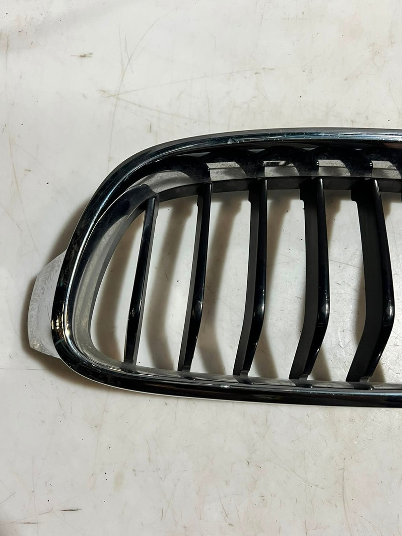 BMW 3 Series F80 F30 F31 F32 F35 Left Chrome BUMPER Kidney Grille 7295441 OEM