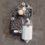 Load image into Gallery viewer, BMW E90/E92 F10 SUNROOF SLIDING/TILTING MOTOR OEM P/N 7193398