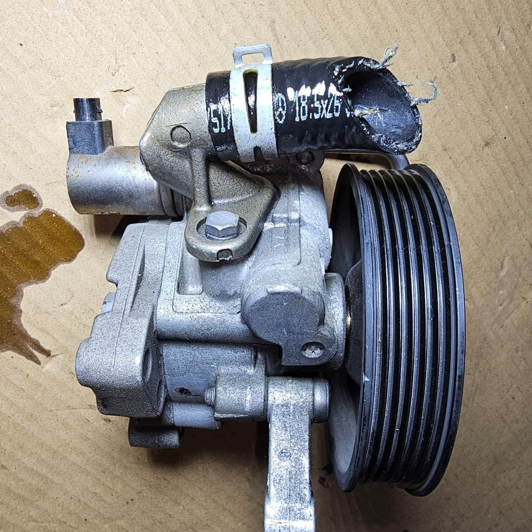 Mercedes W204,W212 E-Class C-Class M271 Power Steering Pump  A006 4466801